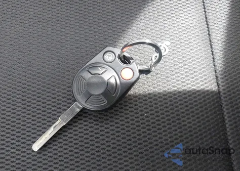 2014 Ford Focus Se z USA, uszkodzony, nr VIN 1FADP3K23EL461847